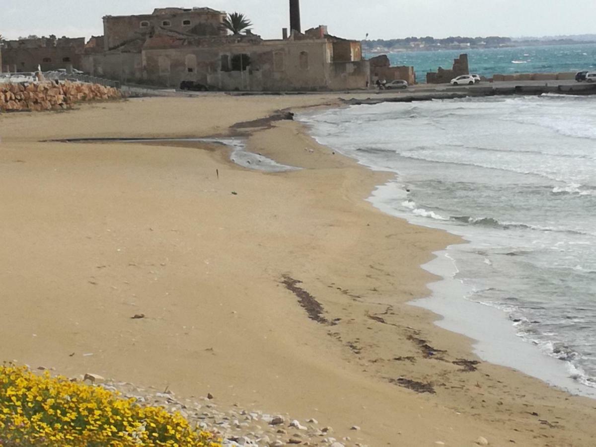 Appartamento Valeria Zona Mare อาโวลา ภายนอก รูปภาพ