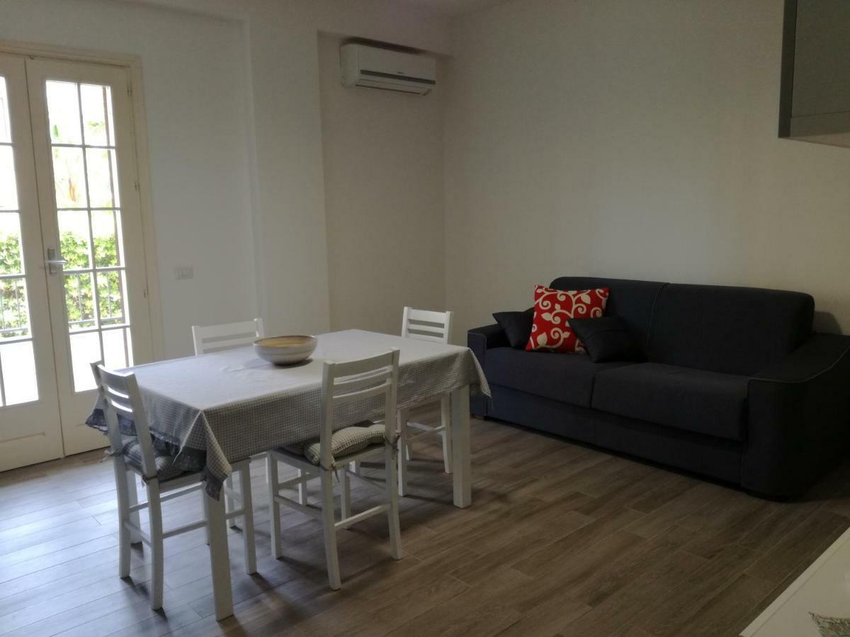 Appartamento Valeria Zona Mare อาโวลา ภายนอก รูปภาพ