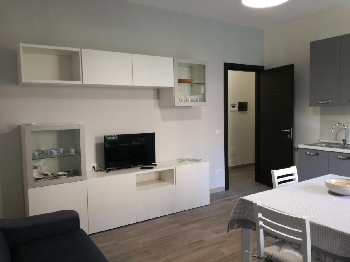 Appartamento Valeria Zona Mare อาโวลา ภายนอก รูปภาพ